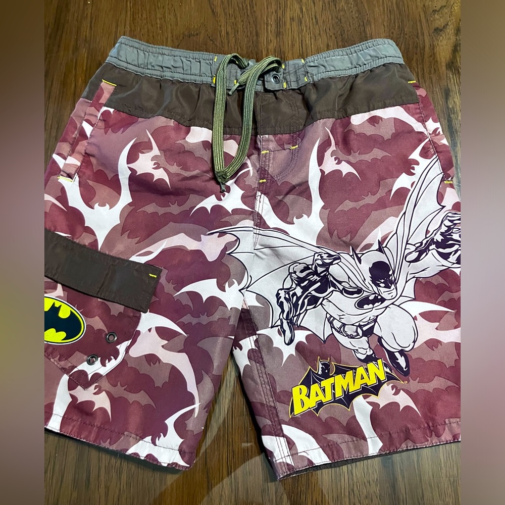 Boys SZ 6/7 Batman Swim Trunks bat camo